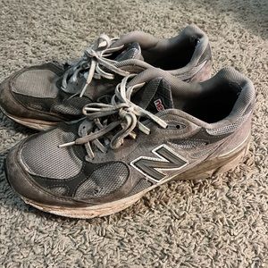 New Balance 990v3